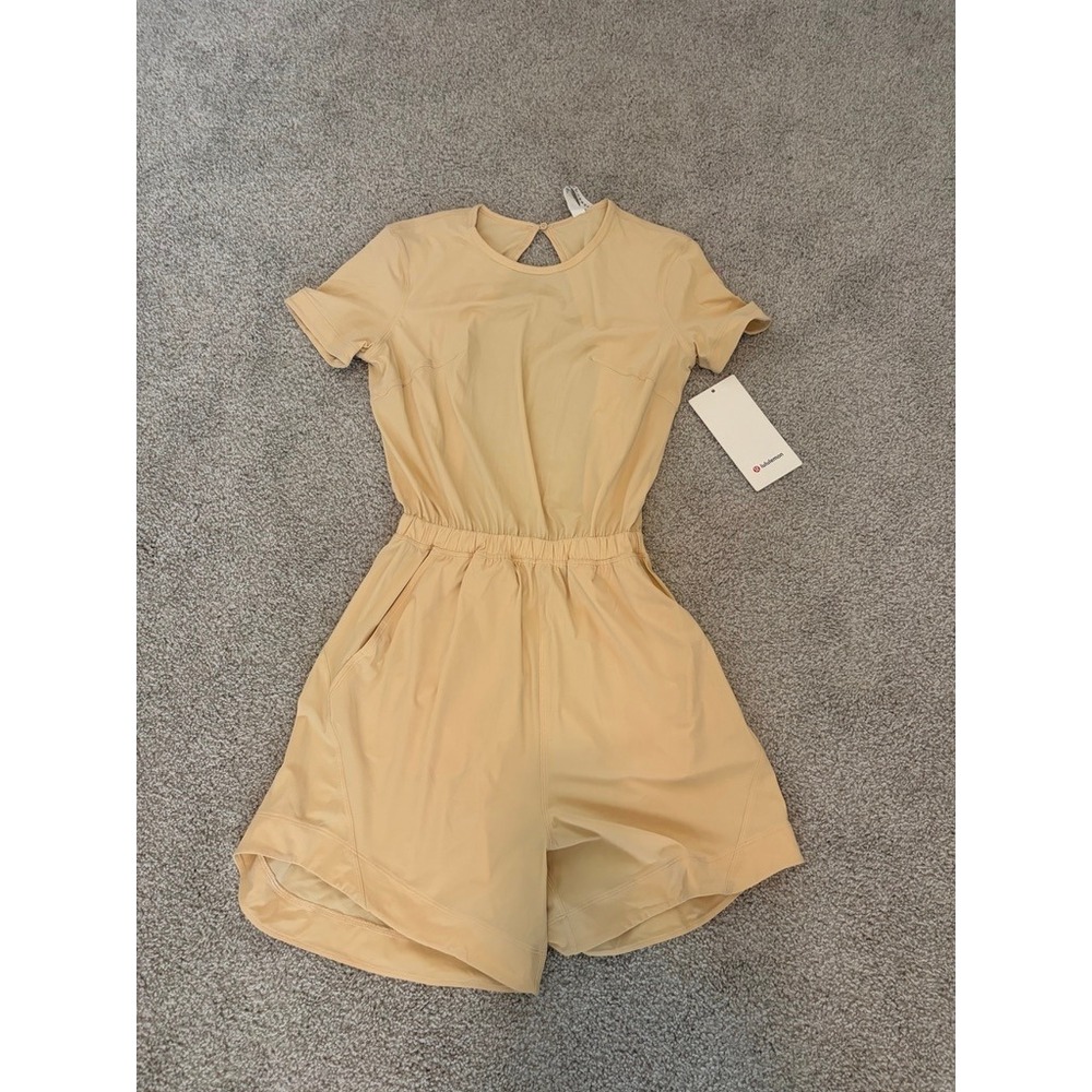Lululemon Lightweight High-Neck Romper Womens 2 Yellow Beige Casual Athleisure